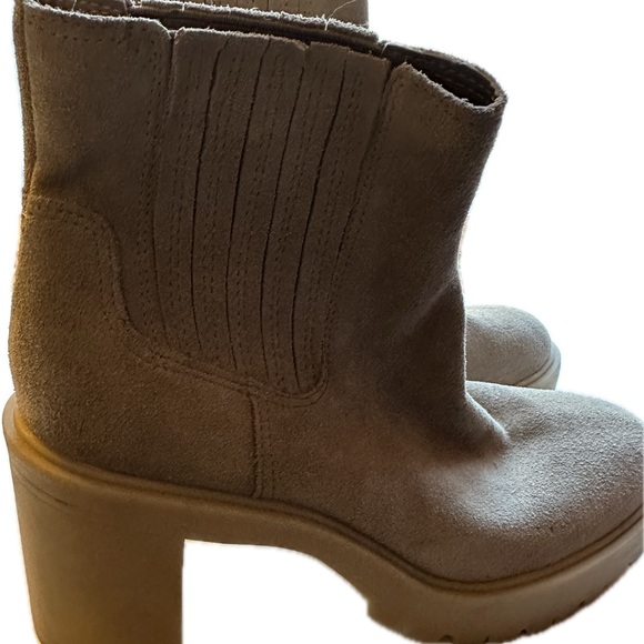 Dolce Vita Beige Suede Women's Ankle Boots size 11 - Picture 3 of 14